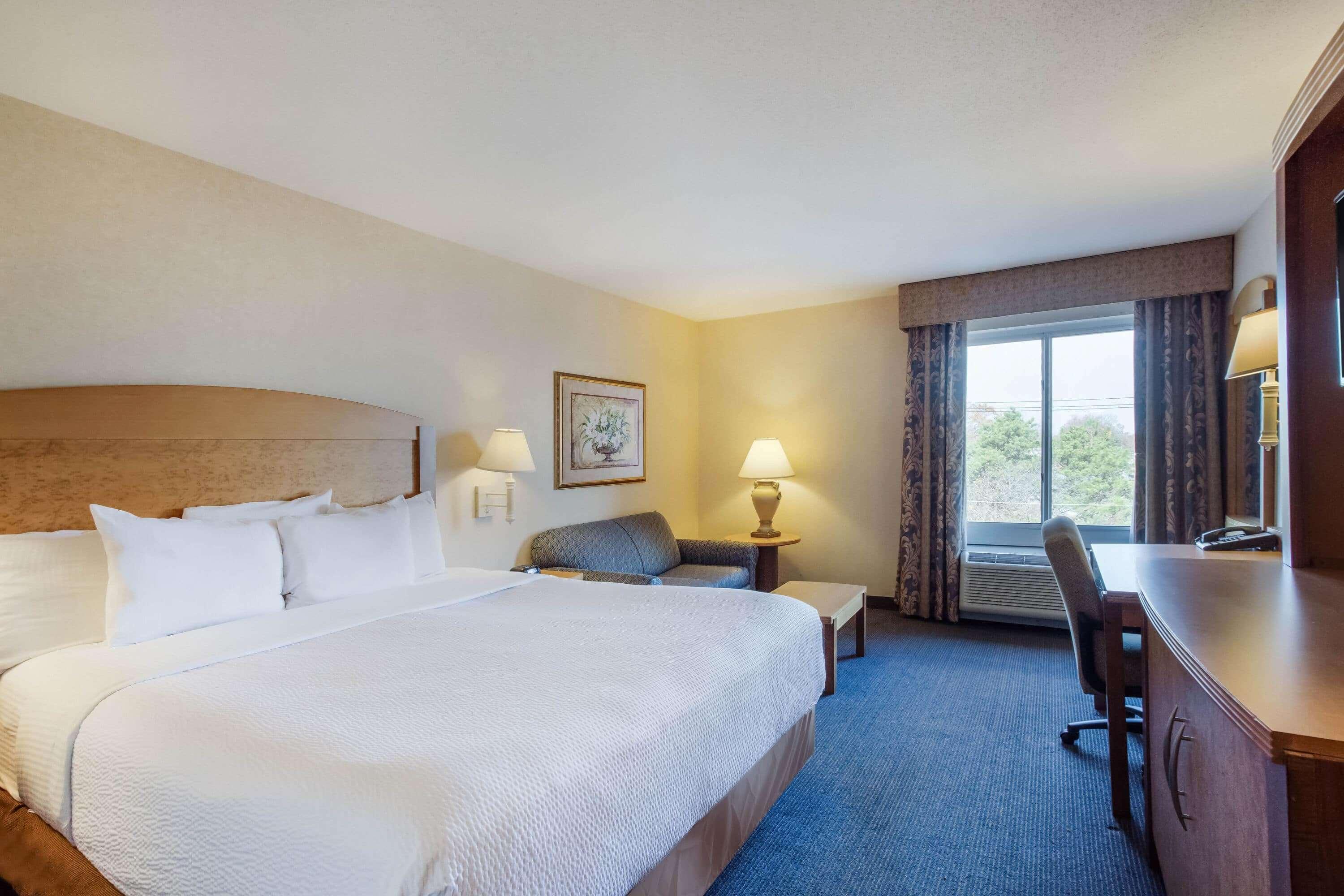 La Quinta By Wyndham Islip - Macarthur Airport Bohemia Exterior photo