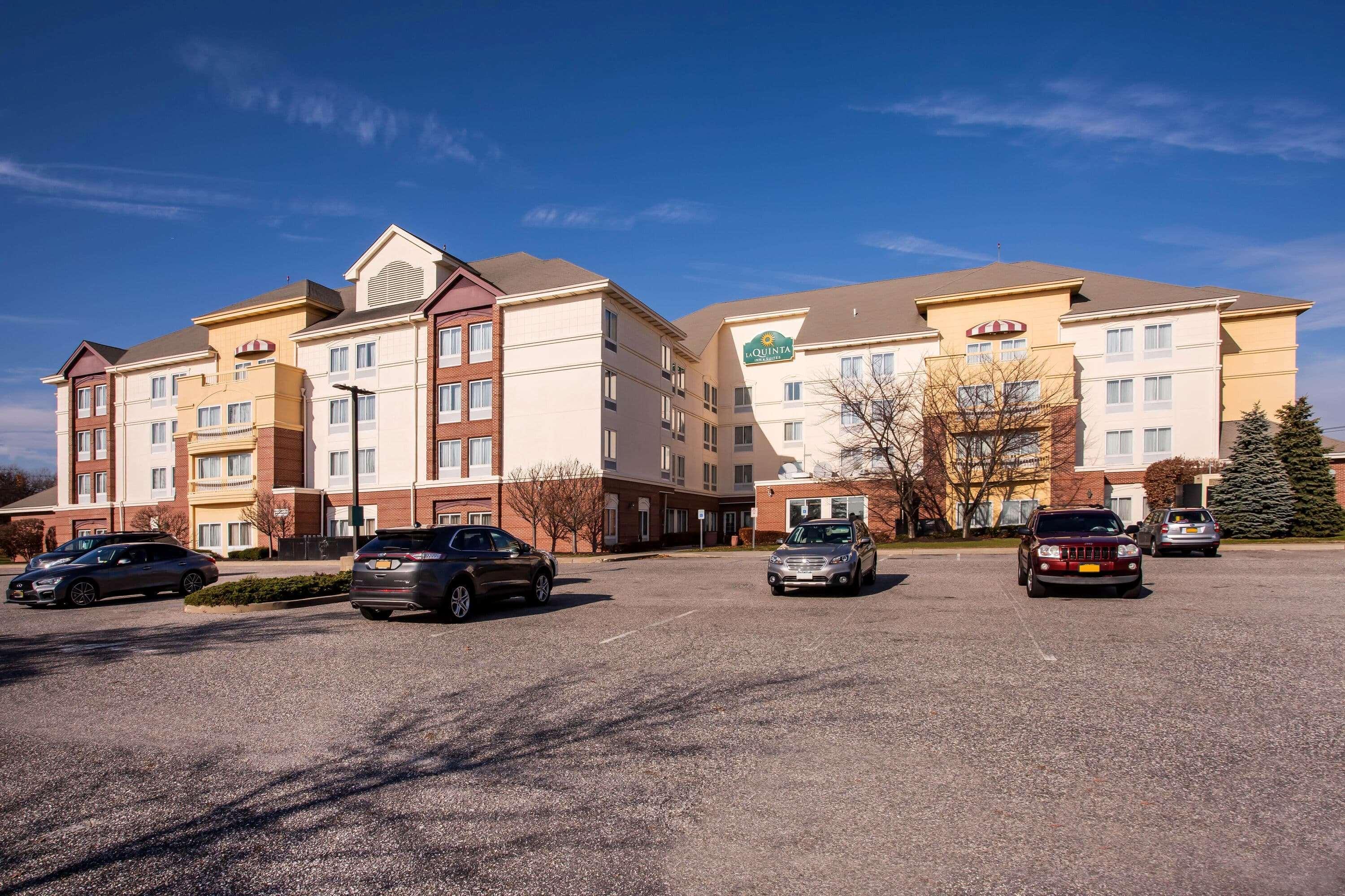 La Quinta By Wyndham Islip - Macarthur Airport Bohemia Exterior photo